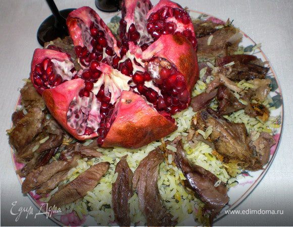 Цвет у этого плова получается нежно изумрудно-лимонное!!!