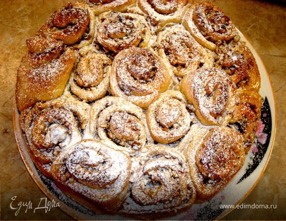 … и при желании посыпать сахарной пудрой…  Теперь у нас розы в снегу…