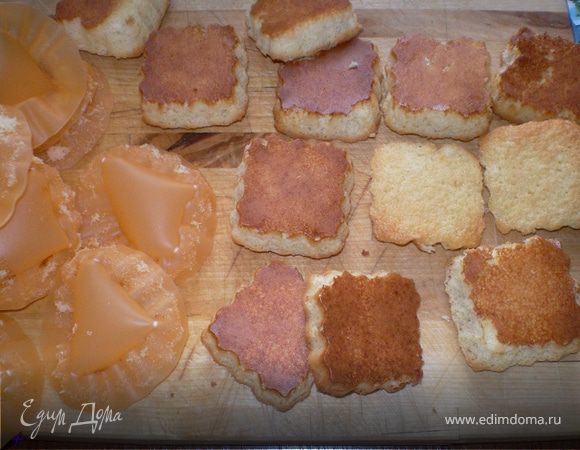 так же освободить кексы из силиконовых формочках 
