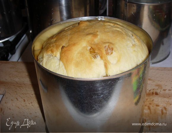 Замешиваем тесто 2-й раз с оставшимся маслом и даем подойти еще раз 40 минут.