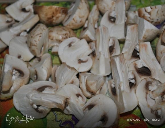 Грибы порезать на 2-4 части