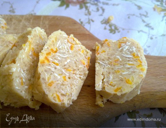 Достаем - разрезаем на печеньки где-то 1-1.5 см толщиной. 