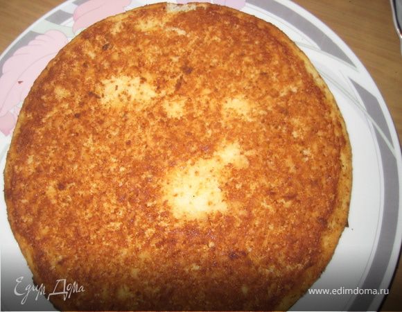 Смешать все ингредиенты для теста, кроме какао. Хорошо перемешать и выпечь круглый корж(примерно 4полные ложки теста) Форму смазать маслом. Печется примерно 20минут.