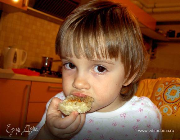 Посыпаем сахарной пудрой  и лопаем хоть теплыми, хоть холодными :))