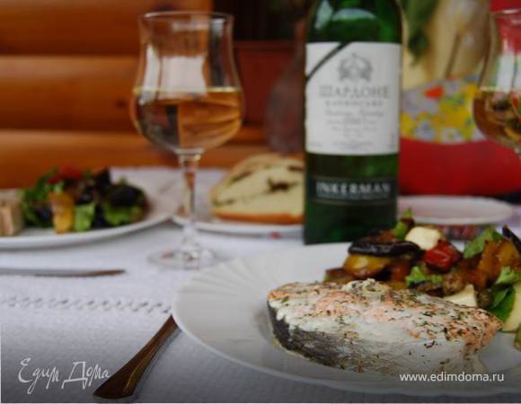 А о названии салата он узнал уже за столом и  поддержал его без сомнений. За романтизм, за молодоженов, за ЛЮБОВЬ!