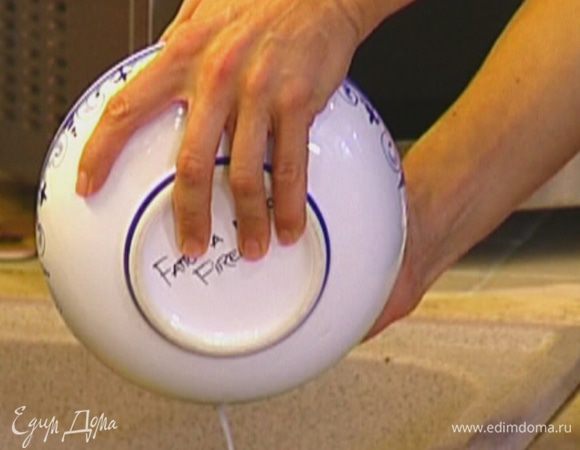 Слить лишнюю жидкость из овсянки.