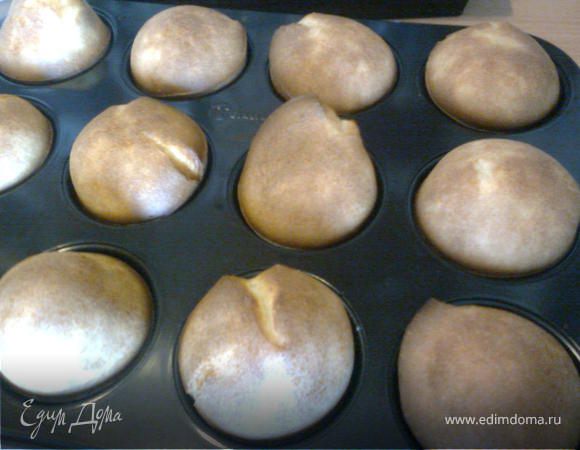 Форму ставим в разогретую духовку до 180-200*С,на 20-25 мин.,до золотистого цвета.