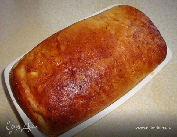 Свернула в рулет и посадила в форму. Я пекла все свои плюшечки и рулет в разогретой до 180 градусов газовой духовке, поставив на нижний уровень противень с водой, около 30 минут каждый "букет". Вот и день пролетел, и стол ломится. Завариваем свежий чай и с уплетаем плюшечки!