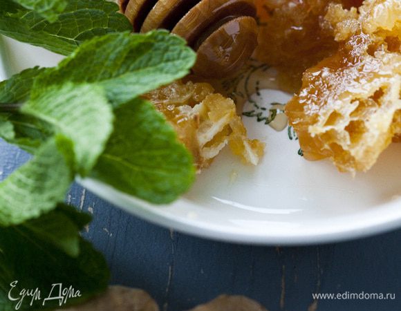 Добавить мяту и мед.