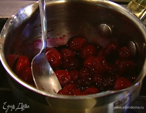 Вишню разморозить.