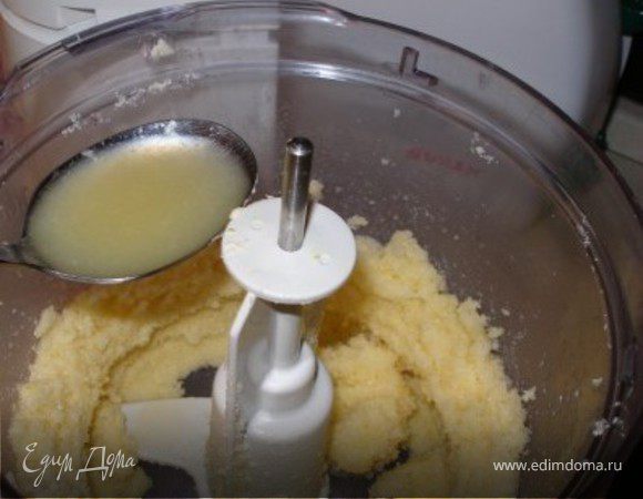 ДОбавить лимонный сок. 