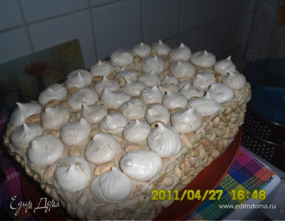 СОБИРАЕМ ТОРТ
Бисквит
Крем
Безе
Крем
Бисквит
крем
Украсить бока арахисом,верх безешками