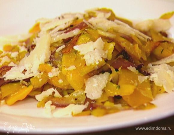 Добавить сливочное масло, еще раз перемешать и выложить на тарелку.