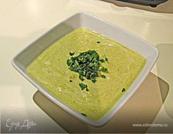 Теперь кладём в суп головки и даём покипеть ещё 5 минут, всё наш супчик готов!!!