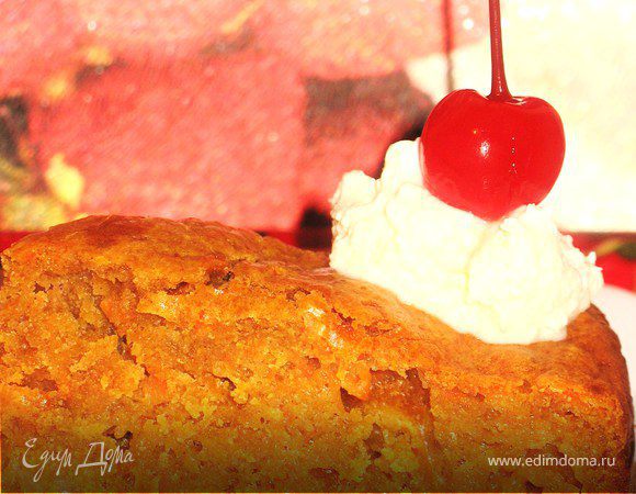 В самом пироге достаточно жиров для усвоения морковки, но все равно небольшой повод порадовать себя сливками:)