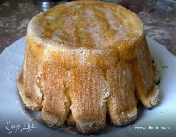 И отправляем в разогретую до 200 градусов духовку минут на 40-50.
Смотрите - зависит от "активности" вашей духовки. Поглядывайте! И наслаждайтесь с шариком ванильного мороженого!
