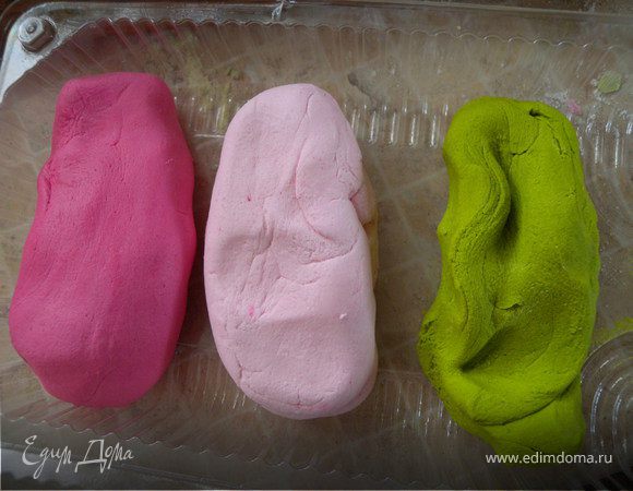 Мастика. Зефир Маршмеллоу+сахарная пудра+ пищевые красители...