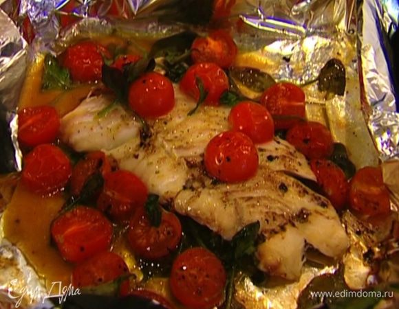 Поставить форму с рыбой в разогретую духовку на 15-20 минут.