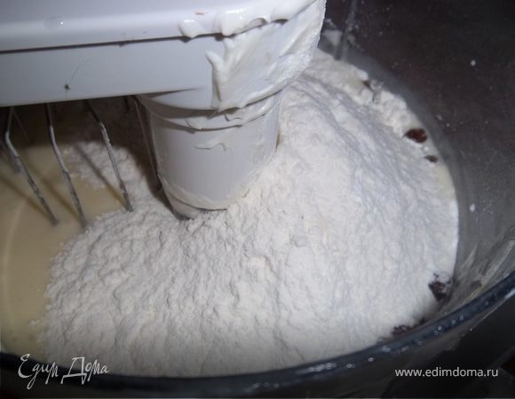 Добаляем муку