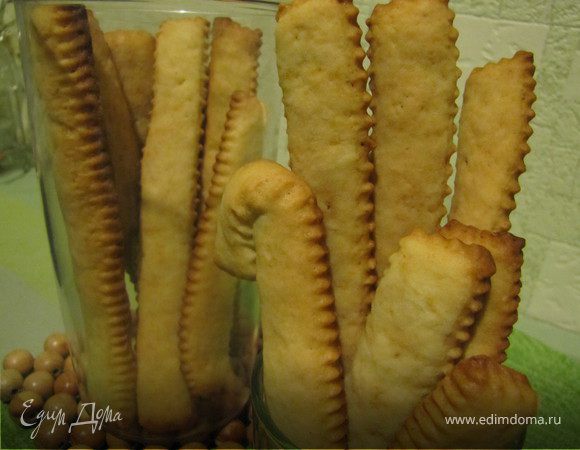 Выложить на противень и выпекать около 15-20 минут.