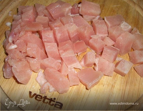 филе куриное режем мелко -кубиками