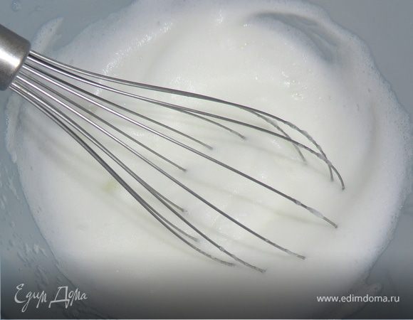  -отдельно взбить 3 белка с солью