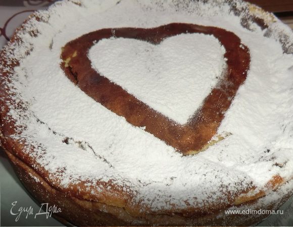 -  я украсила верх рисунком на сахарной пудре, а можно шоколадом тертым посыпать

