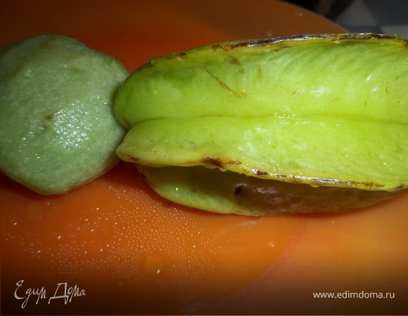 Помыть и очистить фрукты