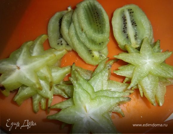 Нарезать фрукты