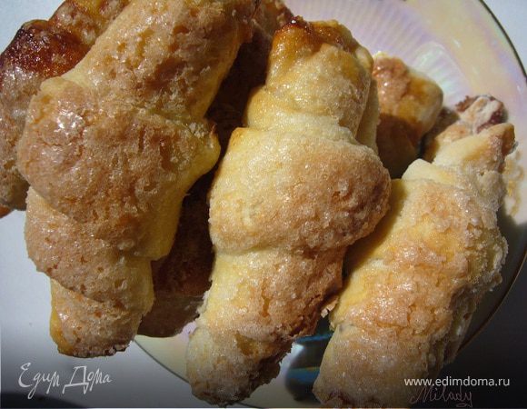 1) Дрожжи + 3 ст.л. теплой воды +3/4 муки просеяной(поставь в тёплое место на 20 мин)
