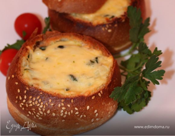 Дайте немного отдохнуть нашему блюду, украсте зеленью и подавайте. Приятного аппетита!