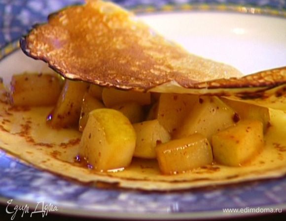 В готовые блины завернуть грушевую начинку и подавать.