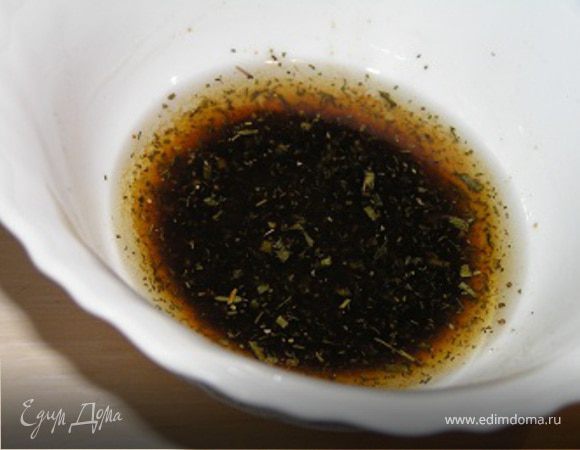 Для заправки смешать все ингредиенты.