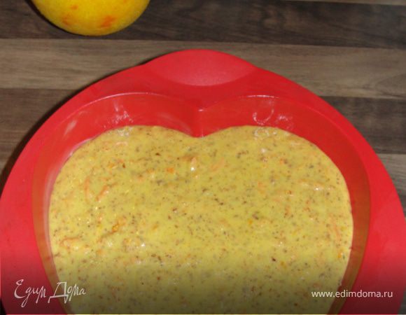 Выложить тесто в форму смазанную маслом или маргарином. И выпекать в разогретой духовке 40-45 минут при 170 градусах.