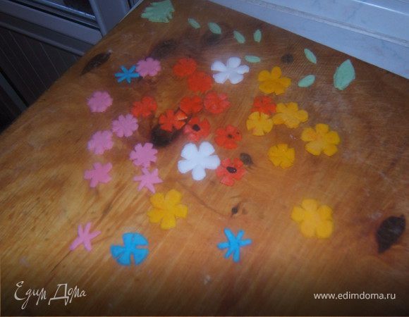 и украшения (пока еще не все, тоже в процессе)