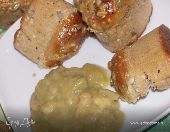 Можно использовать как начинку для пирога из дрожжевого,слоёного или песочного теста.Можно просто намазать на тост или свежую булочку....