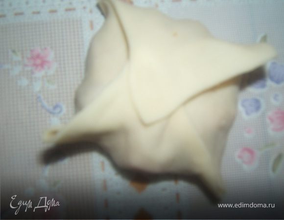 так же поступить с другими противоположными уголками 