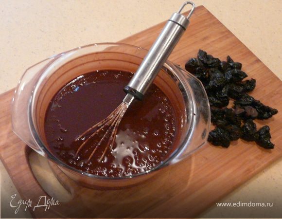 Духовка 190С, наполнить форму фасолью (в фольге), печь 20 минут, потом вынуть фасоль и еще 10+- минут.