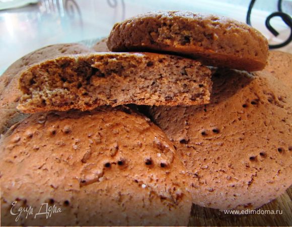 Когда вся квартира наполнится густым шоколадным ароматом - печенье готово, и родные тоже готовы, к употреблению шоколадных вкусняшек.