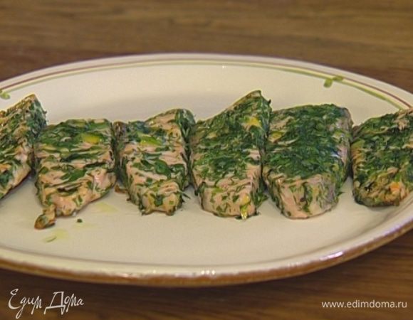 Разогреть в тяжелой сковороде оливковое масло и обжаривать кусочки семги по 3 минуты с каждой стороны.
Подавать семгу с рисом.
