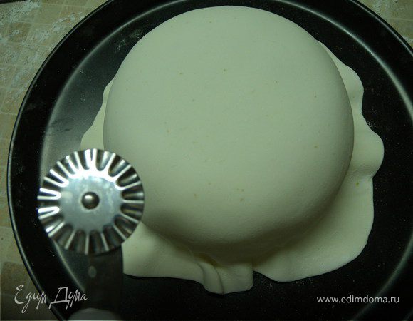 Лишнее срезать ножом.