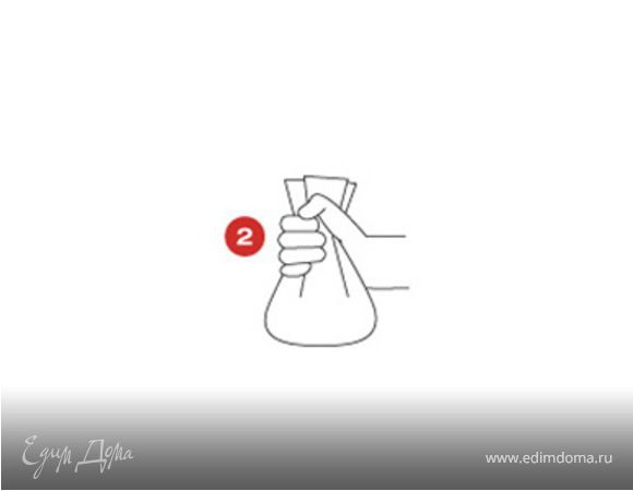 Свернуть «Кулек SAGA» и завязать кулинарной нитью. 
