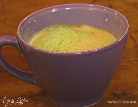 Все ингредиенты пропустить через соковыжималку.