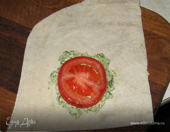 Сверху определяем кружок помидора.