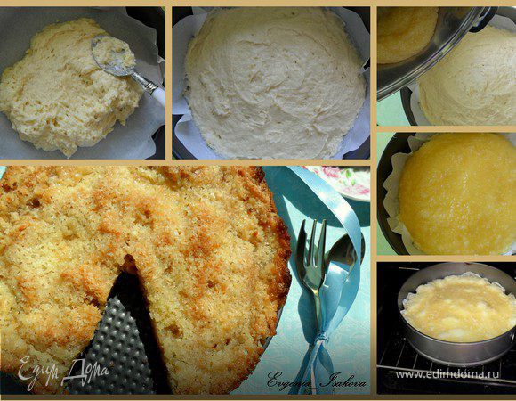 Собираем пирог.
Разъёмную форму я застелила пергаментом, выложила тесто на него, затем полила начинкой и отправила в духовку на 25-30 минут. В конце запекания можно накрыть пирог фольгой, чтоб верх не подгорел. 
Готовый пирог можно посыпать сахарной пудрой или полить горячим шоколадом. 