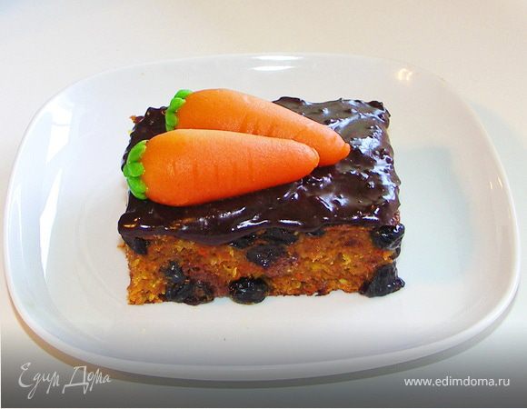 Ну а если хочется,то можно ещё полить сверху шоколадом и украсить марципановой морковкой:))Или чем-то ещё на Ваш вкус.