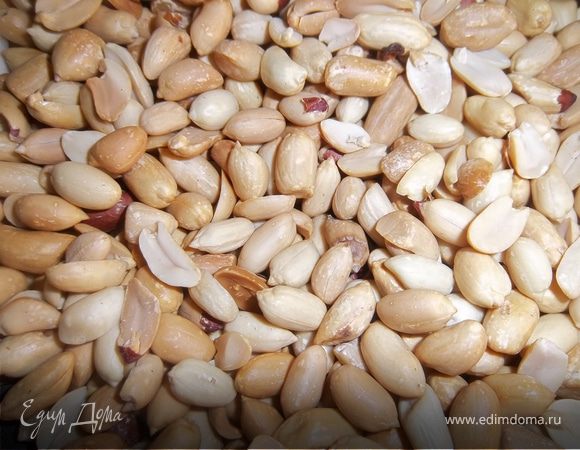 Очищаем и жарим арахис