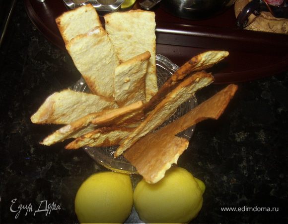 Снимаем с противня лопаткой !Пожалуйста к чаю!