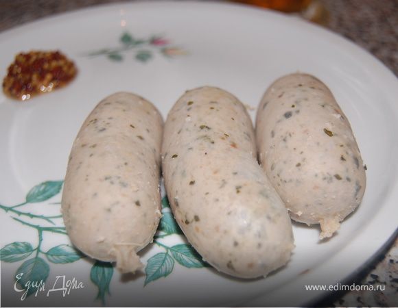 И вот наши сосиски готовы! Подаем с любимой горчицей. Да, кстати, если готовили в этом варианте, то кожу не едят. Можно еще запекать в духовке, тогда оболочка съедобная!Нас это обстоятельство ни сколько не смутило, получилось сногсшибательно кусно, можете поверить заядлым мясоедам на слово! Приятного всем аппетита!