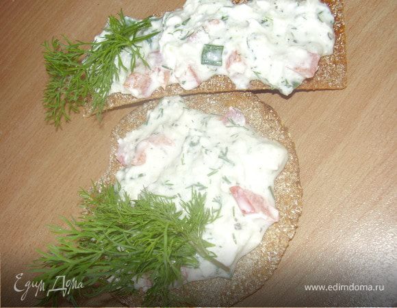 Использровала ржаные хлебцы,получились неплохие и вкусные канапе.